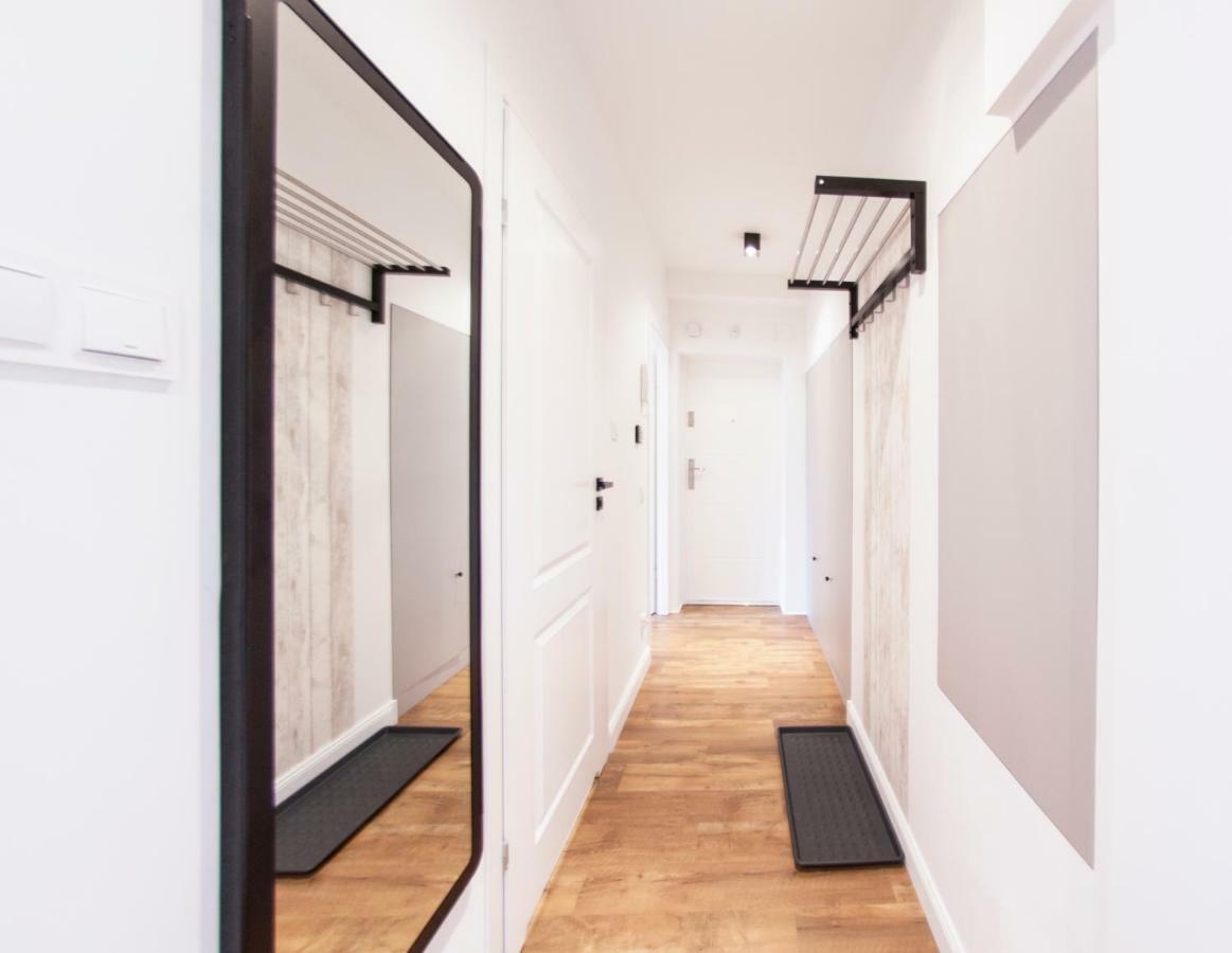 Family Luxury Comfort Old Town Apartament, 1-8, 2 Sypialnie I Salon, Parking W Cenie Gdansk Dış mekan fotoğraf
